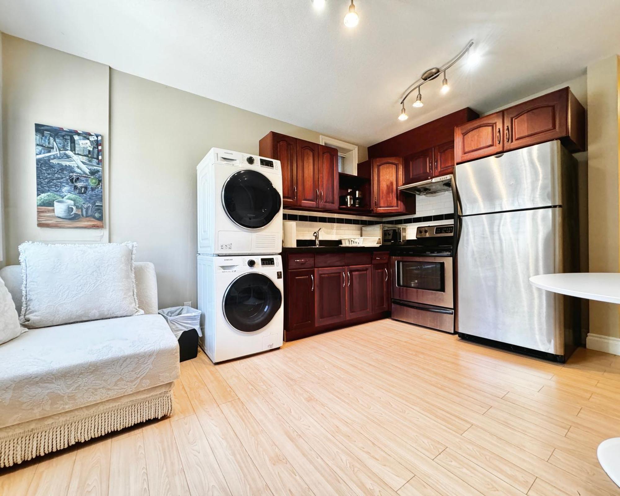 Cozy 1Bedroom Suite Near Downtown Ванкувер Экстерьер фото